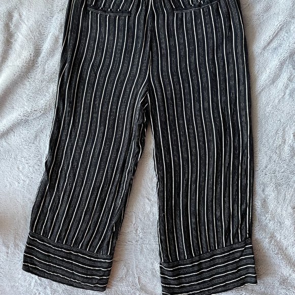 LOFT Flowy Striped Capri Pants - Picture 4 of 4